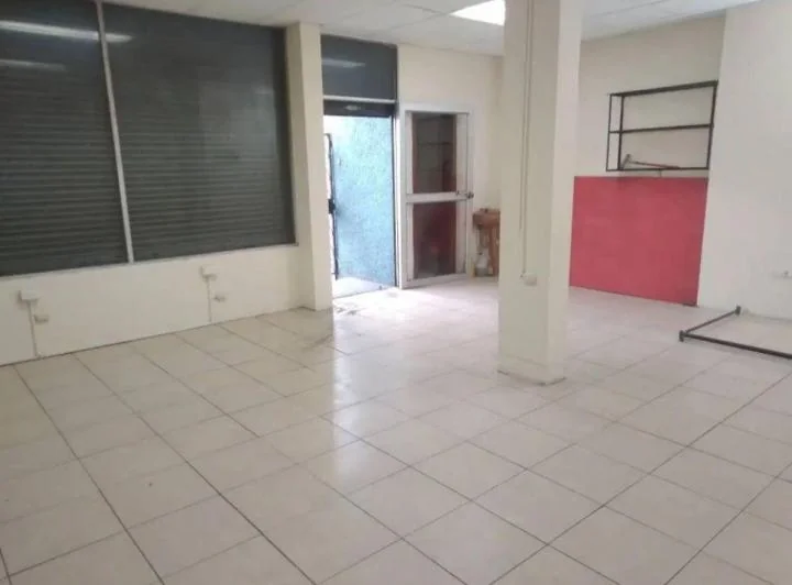 Venta Local Comercial. Esquinero Cerca Av Occidental — imagen 1