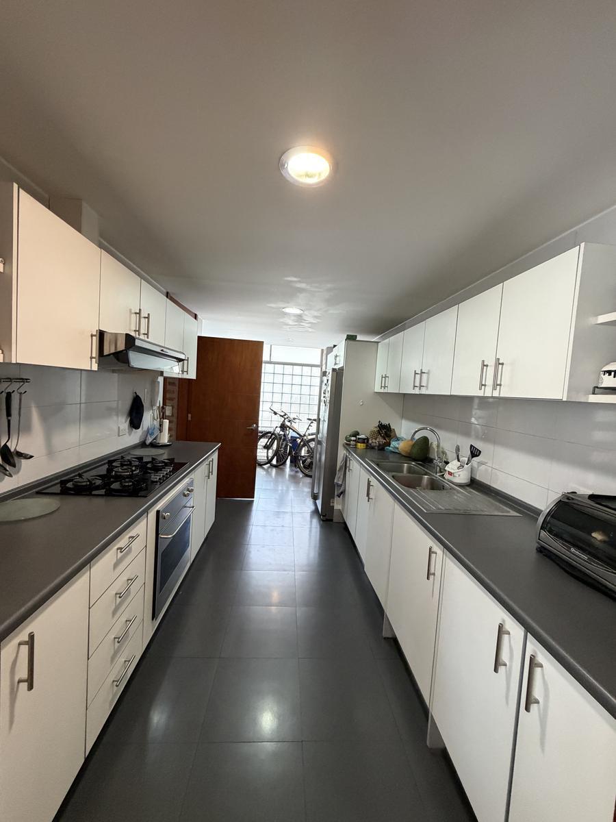 De Oportunidad Vendo Departamento en Sector Iñaquito Alto — imagen 9
