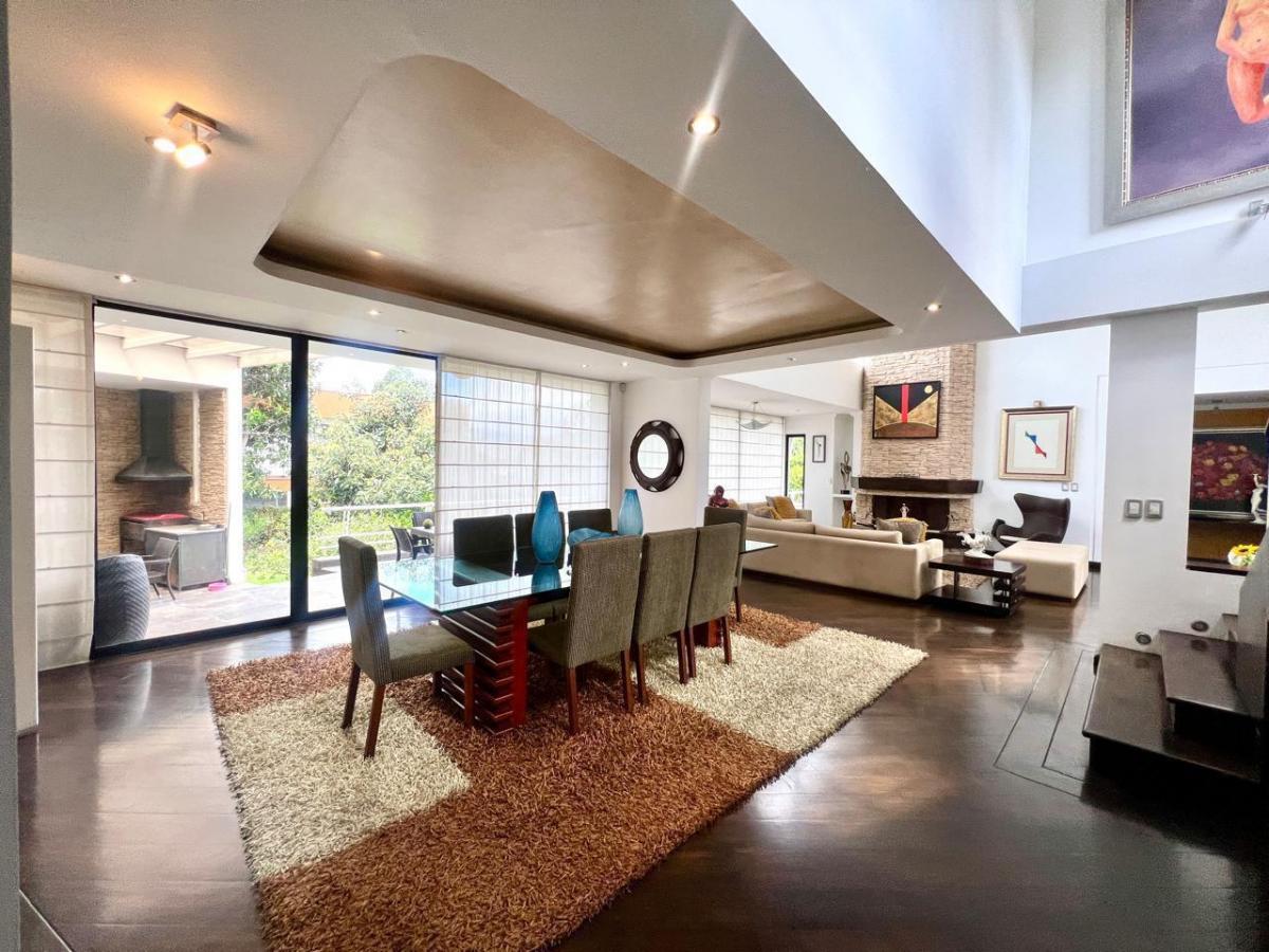 Mv - Sector Nayon, Tanda en Venta Casa de 3d 555 m² con Amplios Jardines — imagen 6