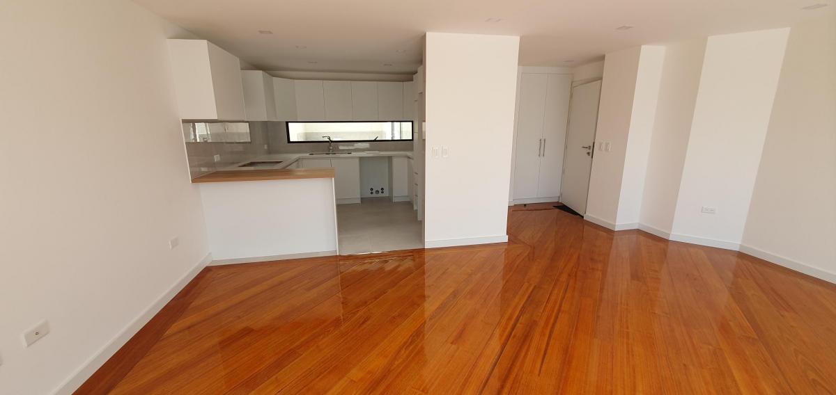 Se Vende Departamento Dentro de La Urbanización El Condado. Provincia de Pichincha — imagen 8