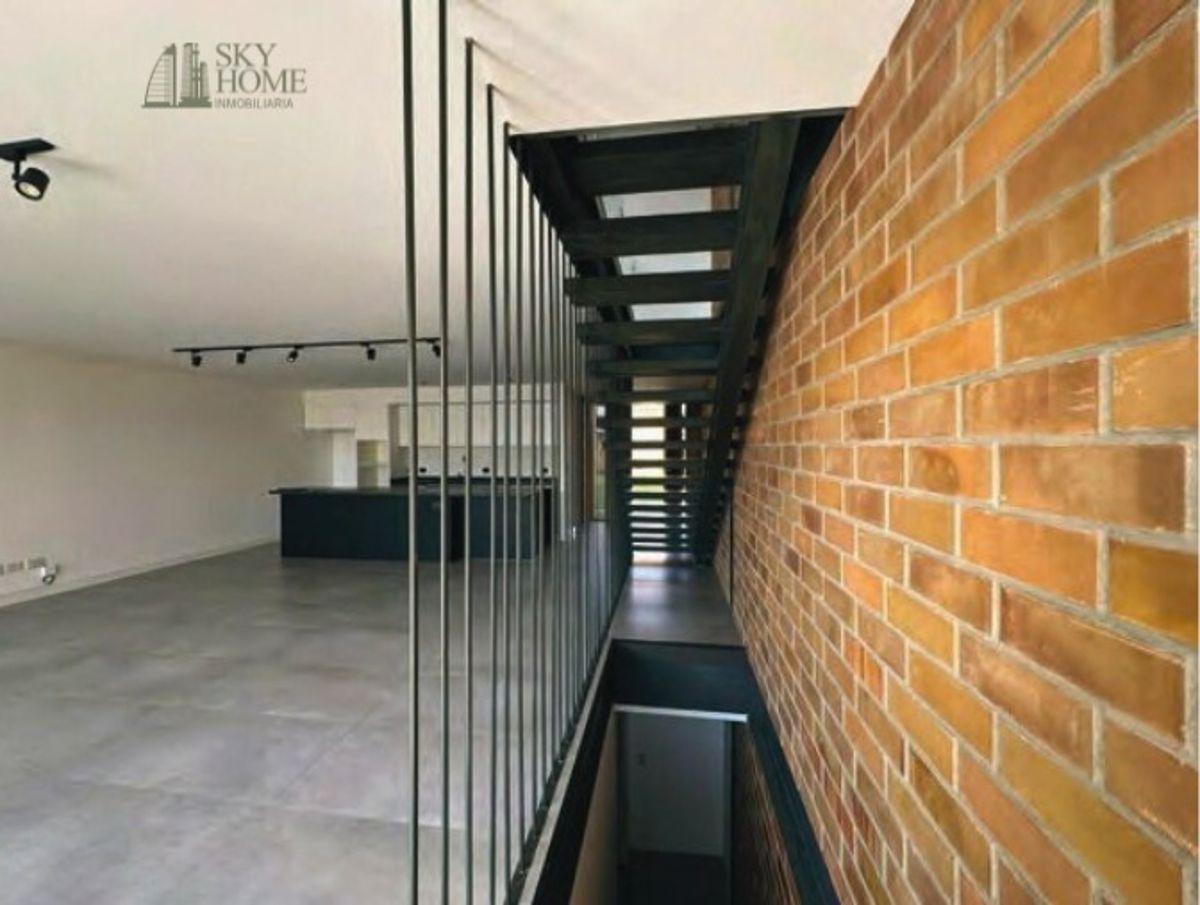 Casa Moderna en Cumbayá, Condominio Privado – 3 Dorm. con Baño y Acabados de Lujo — imagen 6