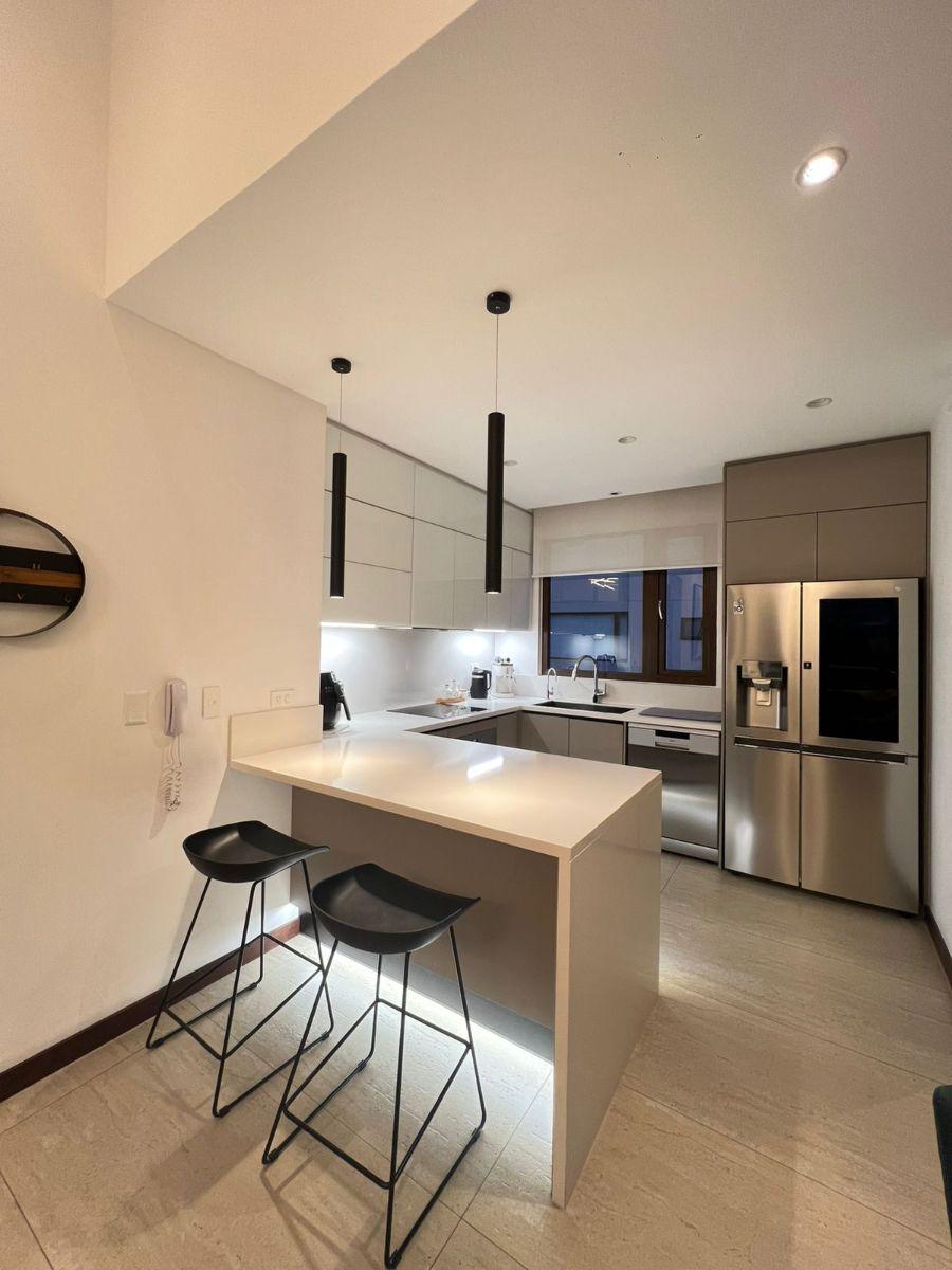 Se Vende Departamento de 2 Dorm. Sector El Nacional en Cumbaya en $ — imagen 7
