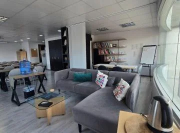 Excelente Oficina Amoblada en Venta de 94 m — imagen 4