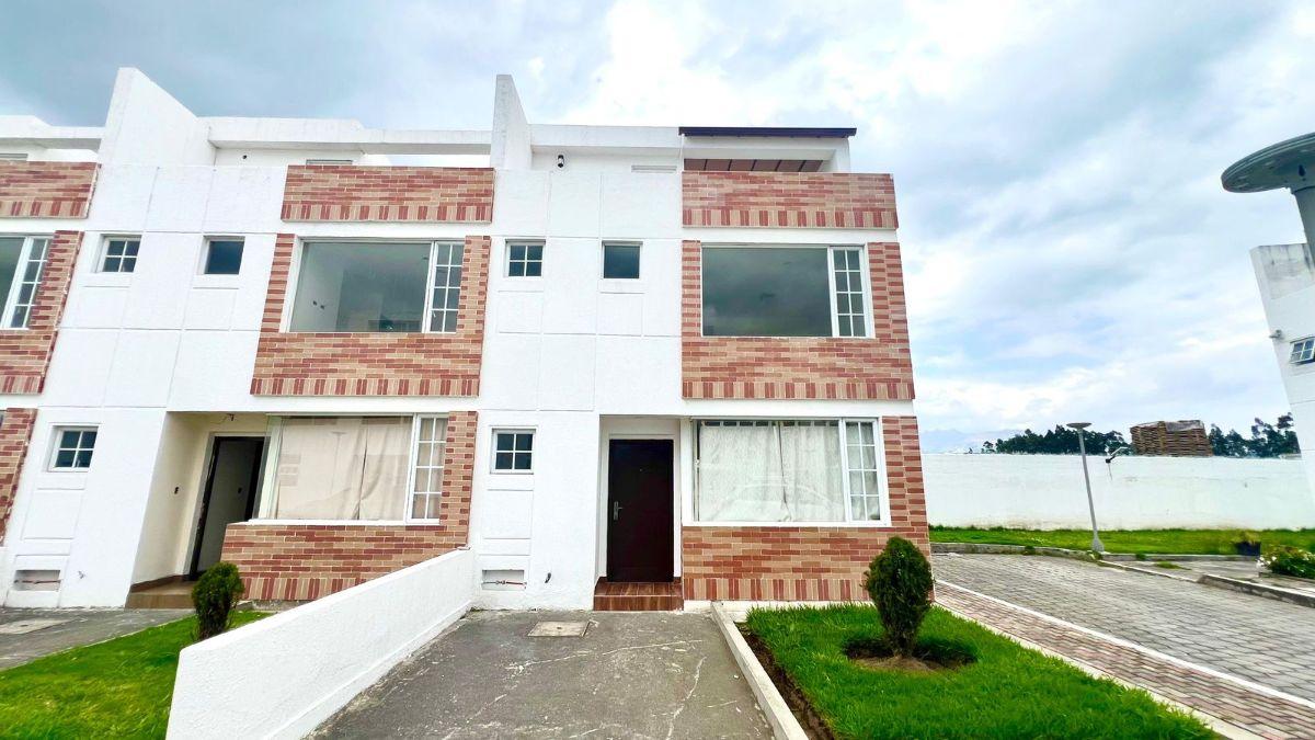 Casa con 182 m² Terreno, 3 Habitaciones en Venta en Centro de Cayambe — imagen 10