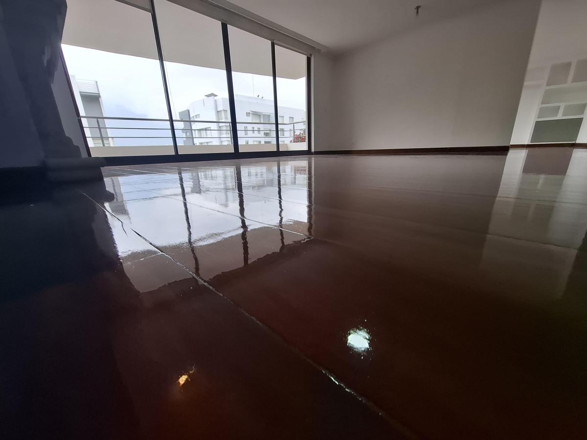 Vendo Departamento con Vista y Balcón Amplio - Sector González Suárez — imagen 10