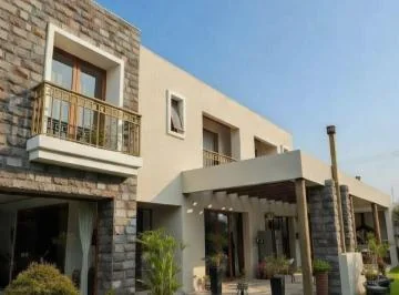 Hermosa Casa de Venta en Puembo! — imagen 5