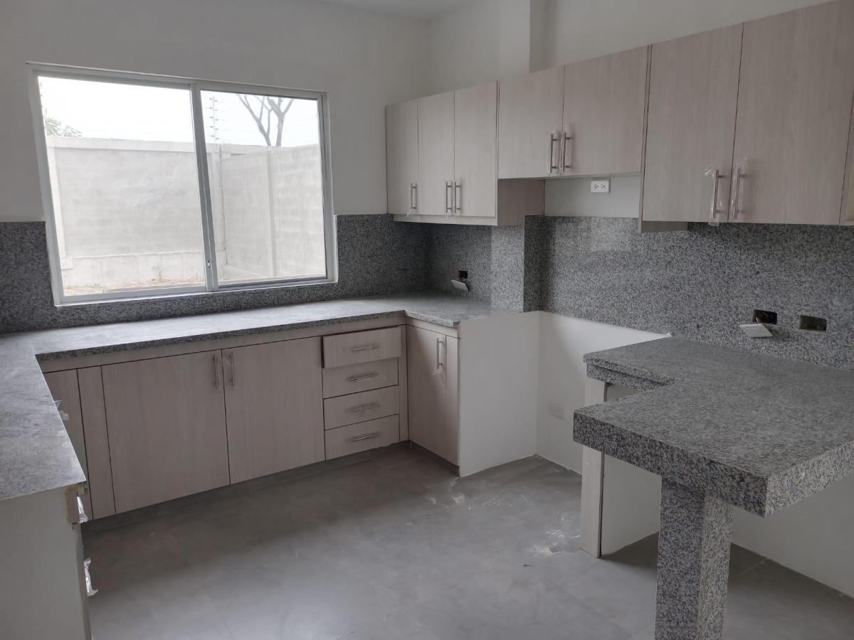 Casa por Estrenar de Venta en La Urbanización Portón Al Río de Vicrieel. Guayas — imagen 7