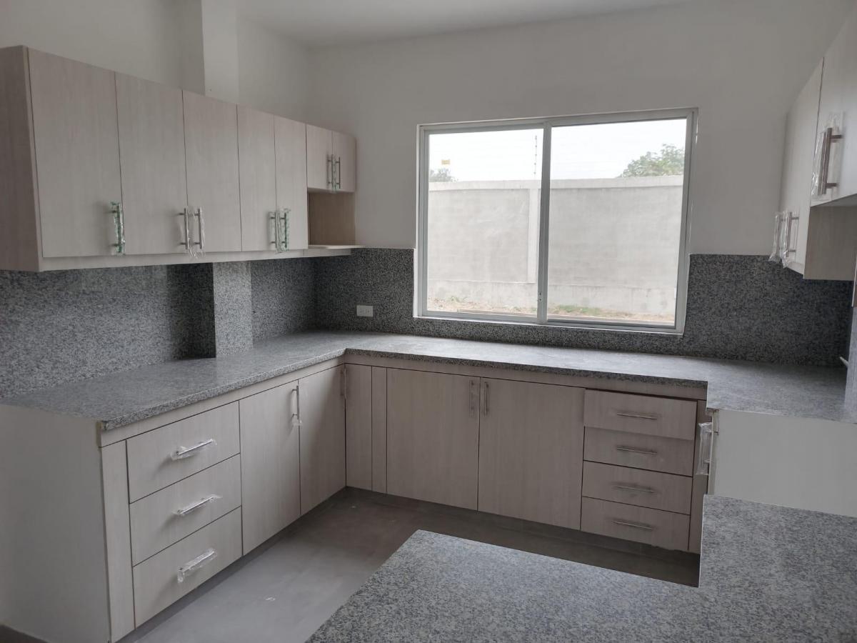 Casa por Estrenar de Venta en La Urbanización Portón Al Río de Vicrieel. Guayas — imagen 6