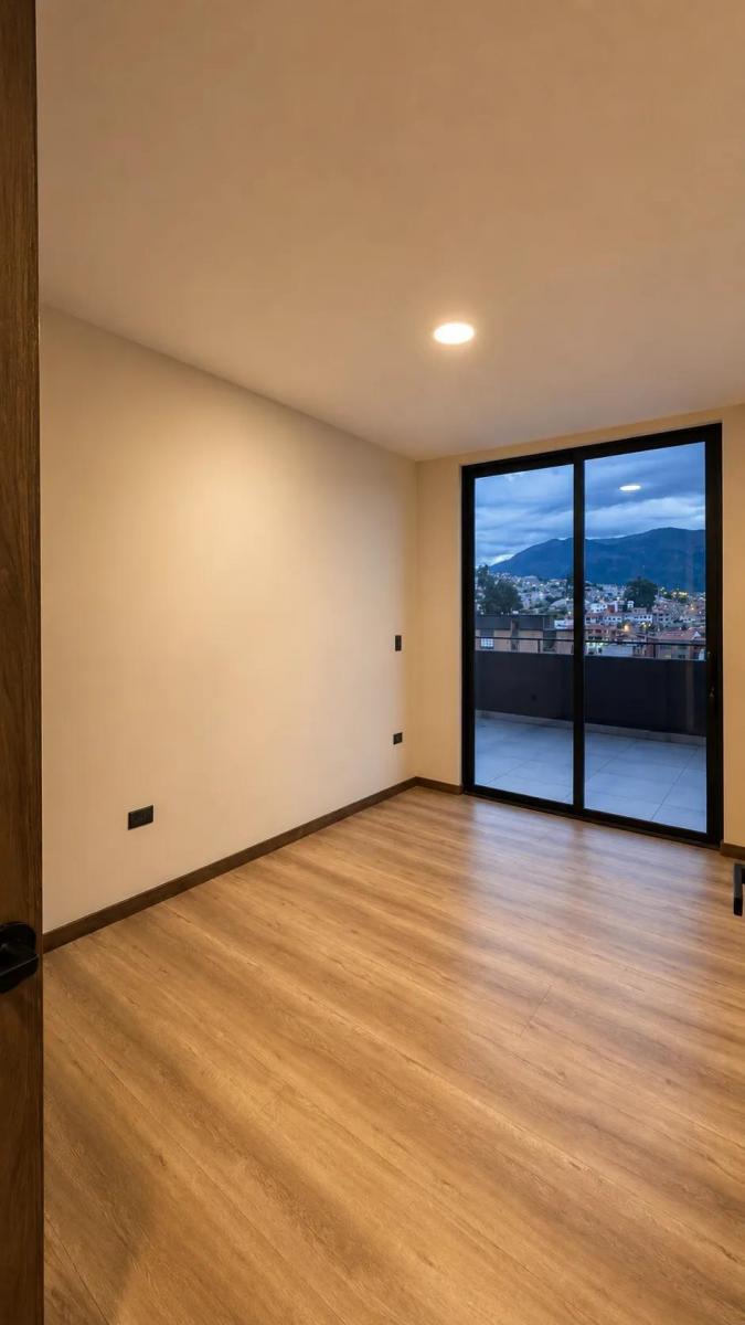Penthouse con Vista Panorámica en Venta en Cuenca, Control Sur, 3 Dorm., Azuay — imagen 3