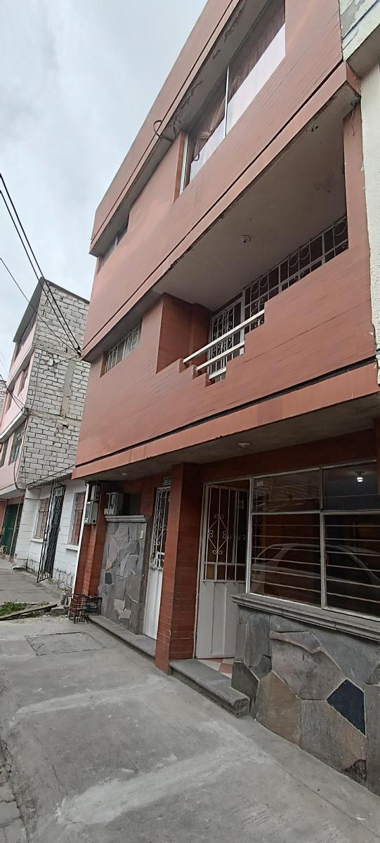 Calderon Renta Casa Rentera Tres Departamentos — imagen 9