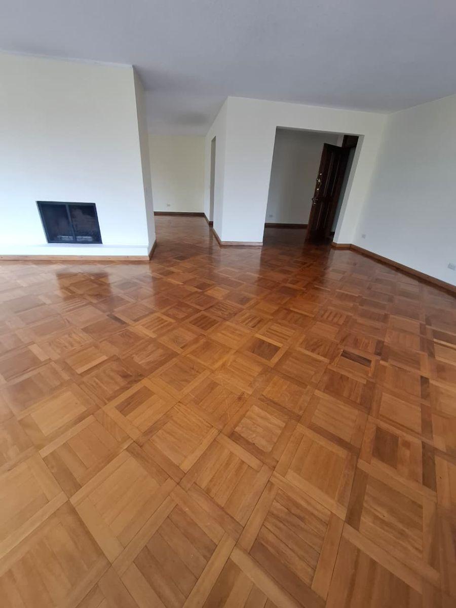 Rento / Vendo Departamento con Vista Espectacular – González Suárez — imagen 7