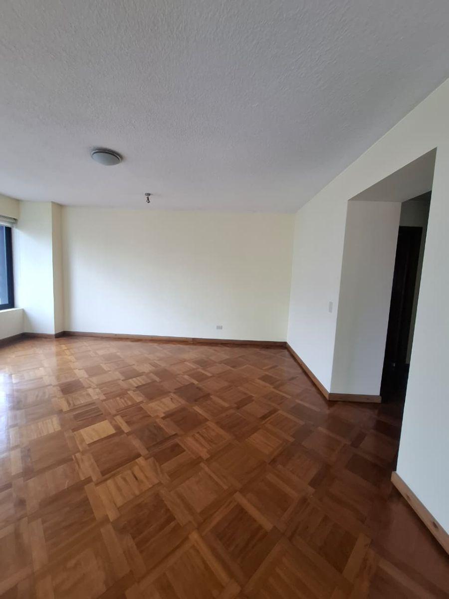 Rento / Vendo Departamento con Vista Espectacular – González Suárez — imagen 6