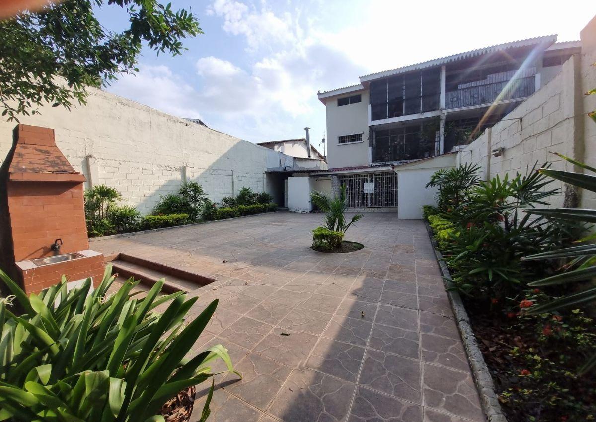 Vendo Departamento Urdesa Norte Planta Baja Vista Panorámica El Estero. Guayas — imagen 2
