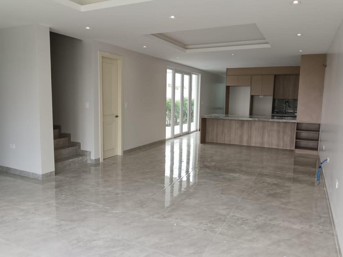 Casa de Venta en La Urbanización Aires Norte, Km 10 Vía a Samborondón. Guayas — imagen 9