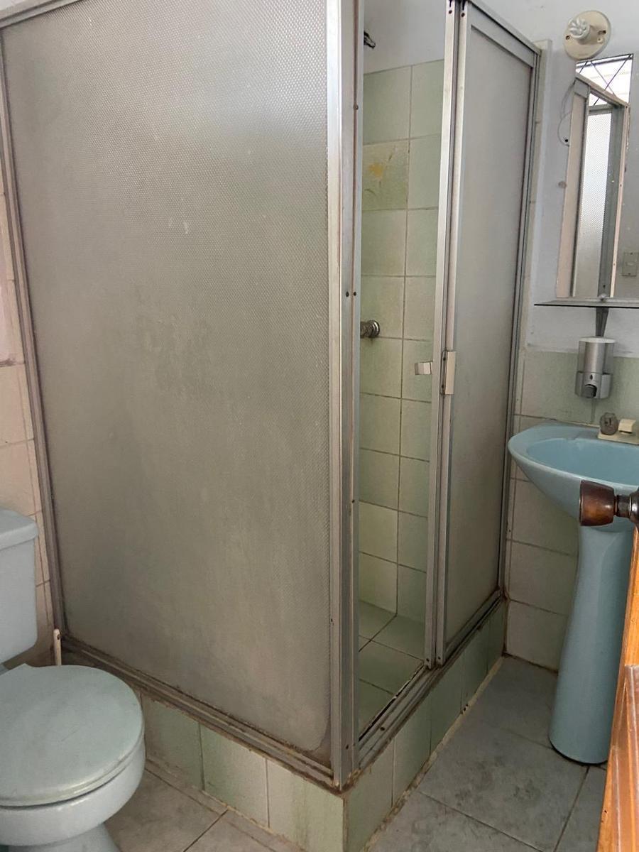 Casa Rentera, Sector Mercado 3 de Noviembre, Azuay — imagen 8