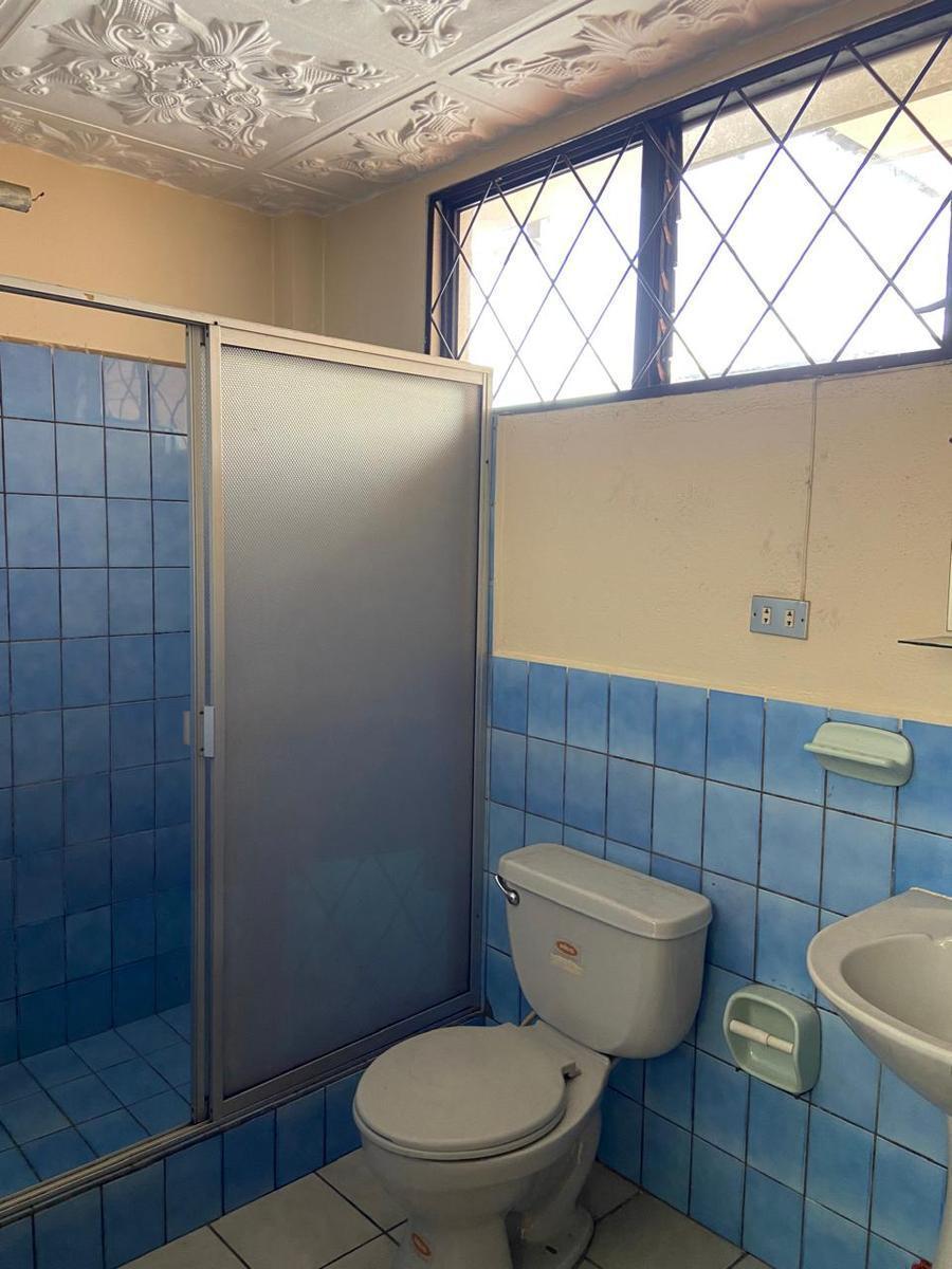 Casa Rentera, Sector Mercado 3 de Noviembre, Azuay — imagen 2