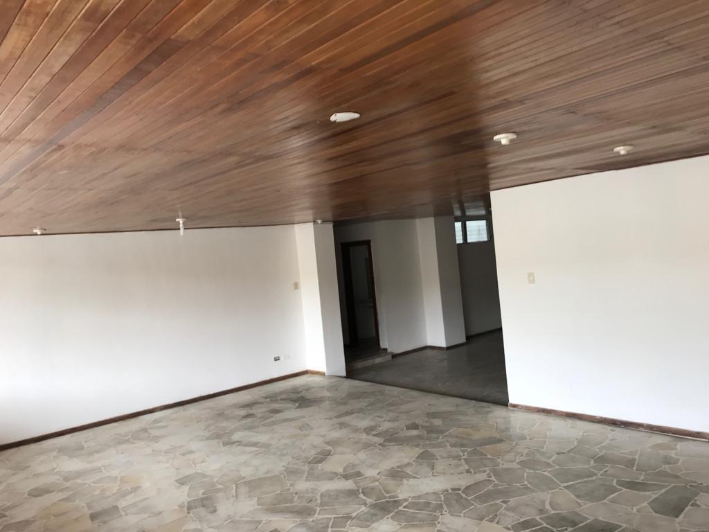 Vendo Amplio Departamento Cdla Kennedy, Guayas — imagen 10