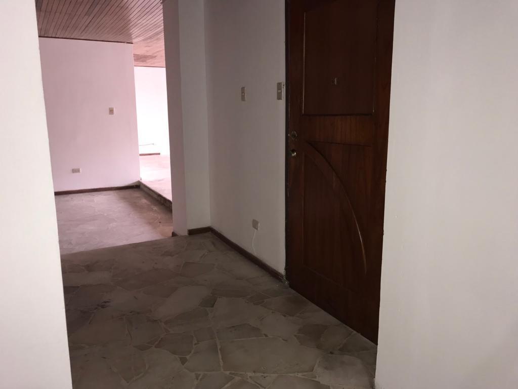 Vendo Amplio Departamento Cdla Kennedy, Guayas — imagen 2
