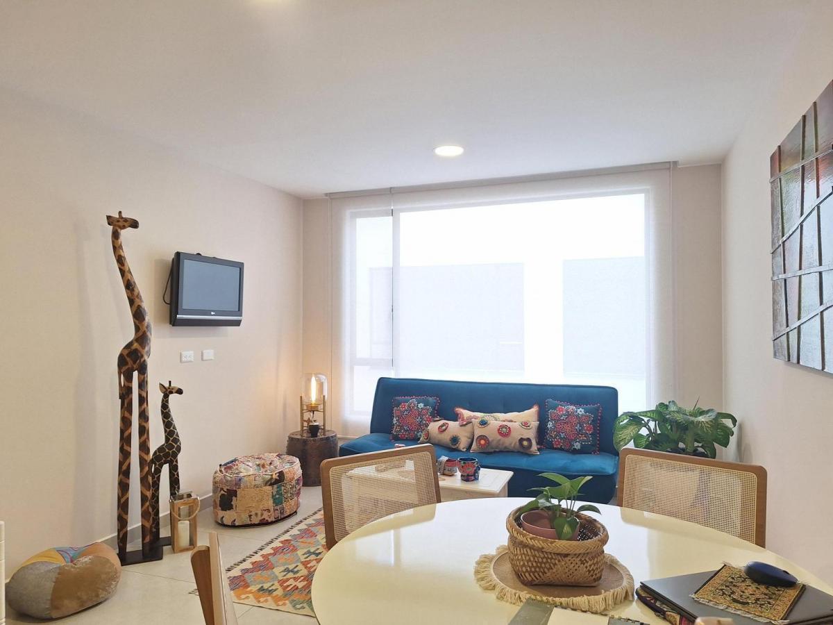 Suite de Venta en Edificio Moderno — imagen 9