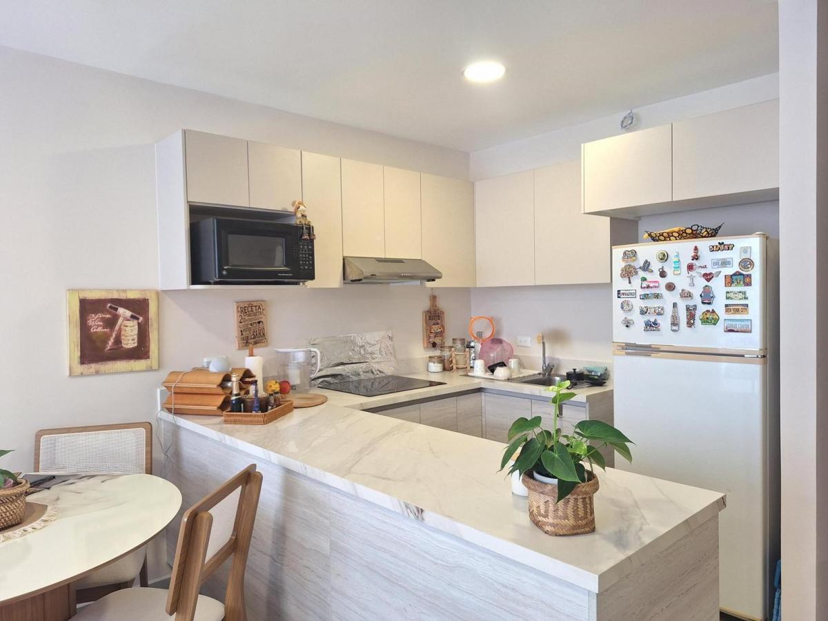 Suite de Venta en Edificio Moderno — imagen 7