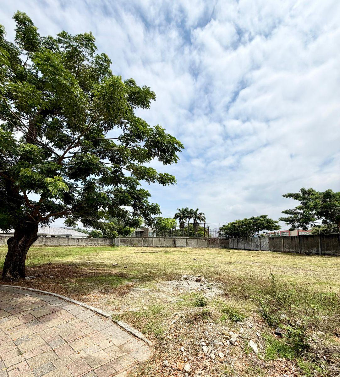 En Venta Terreno en La Urbanización Biblos, Guayas — imagen 5