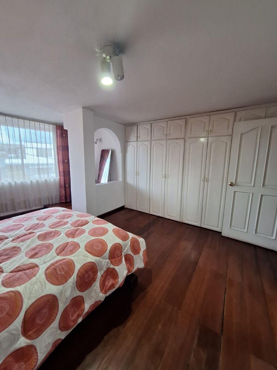 Venta Casa Rentera con 2 Locales Comerciales – Sector El Morlán Quito — imagen 8