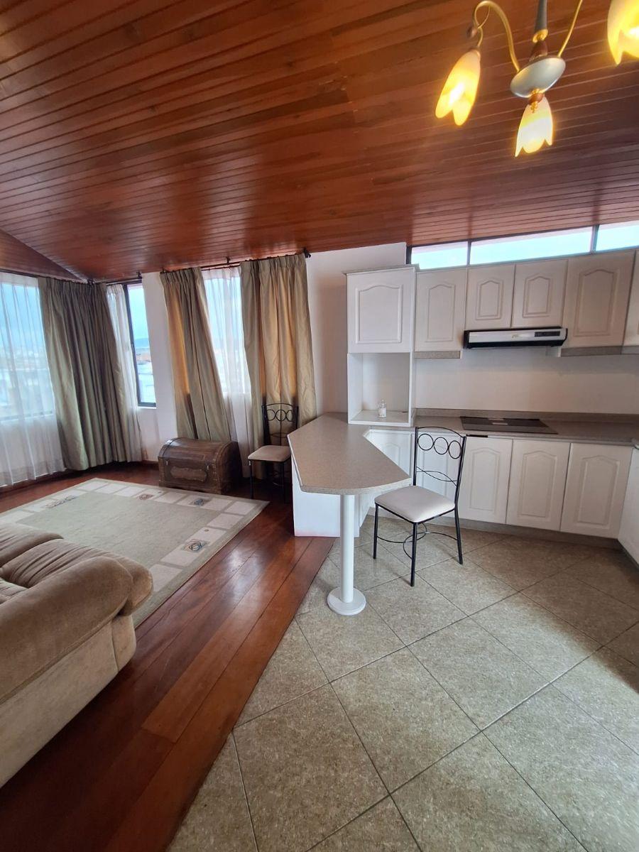 Venta Casa Rentera con 2 Locales Comerciales – Sector El Morlán Quito — imagen 6