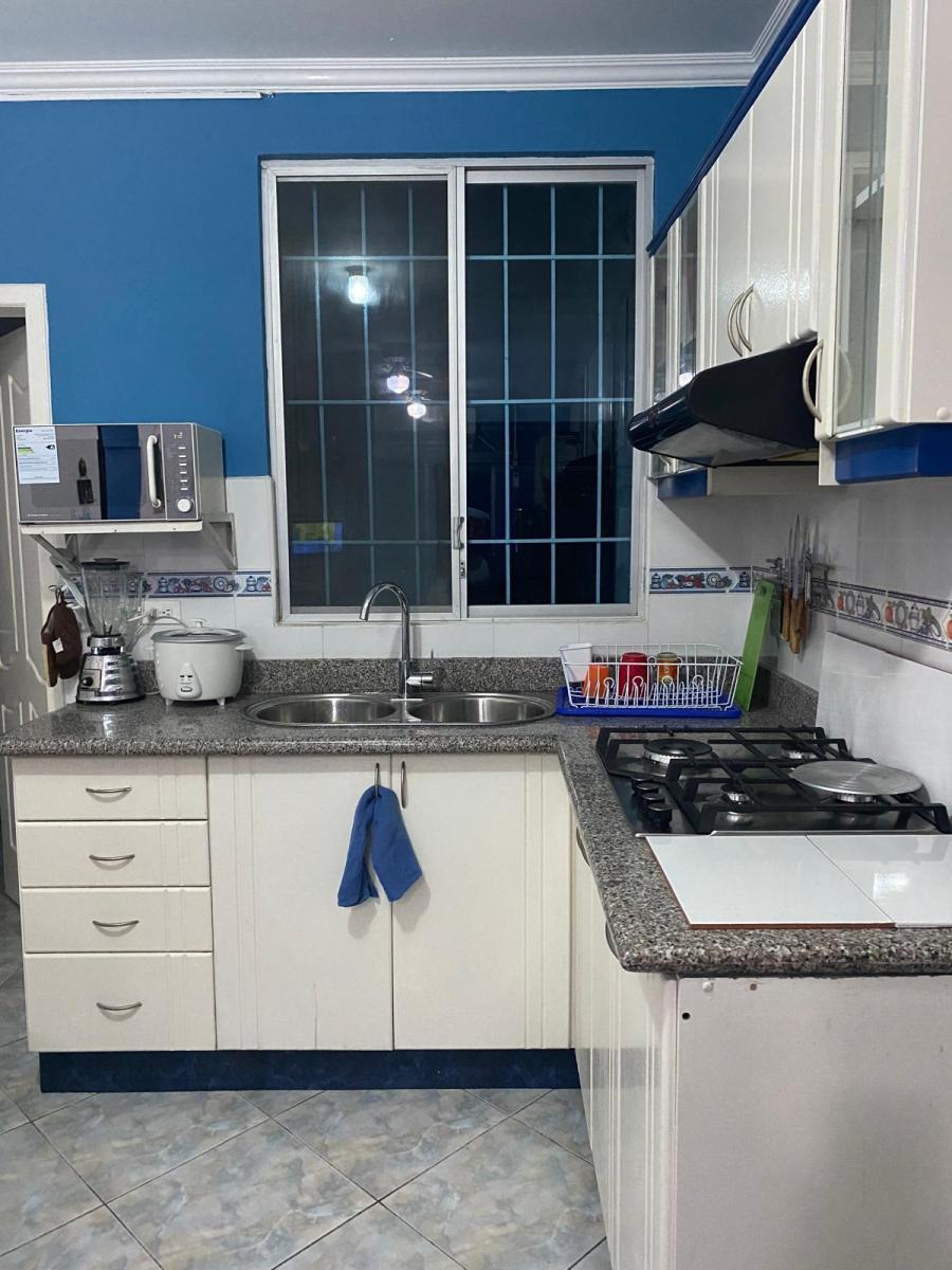 En Venta Departamento Amoblado - Tonsupa - Sector Club del Pacífico — imagen 2