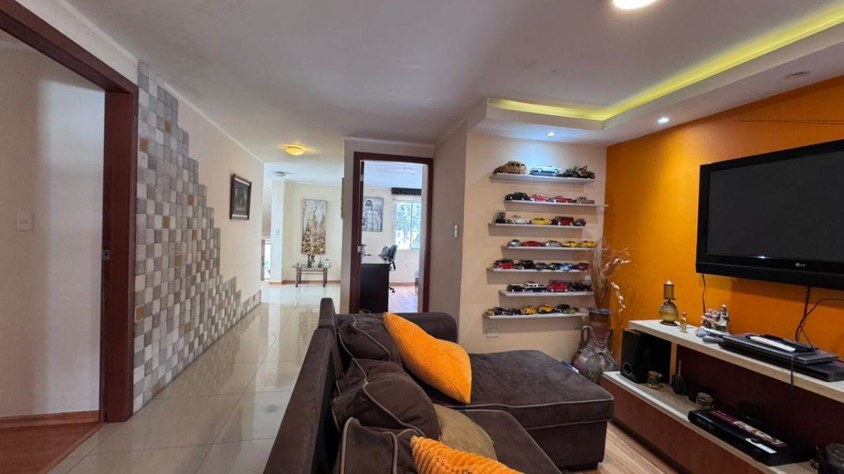 Venta de Casa Amplia – Sector Isaac Albéniz — imagen 3