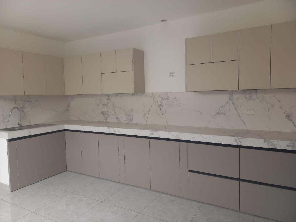 Casa de Venta en La Urbanización Portón Al Río de Vicrieel, 3 Dorm.. Guayas — imagen 10
