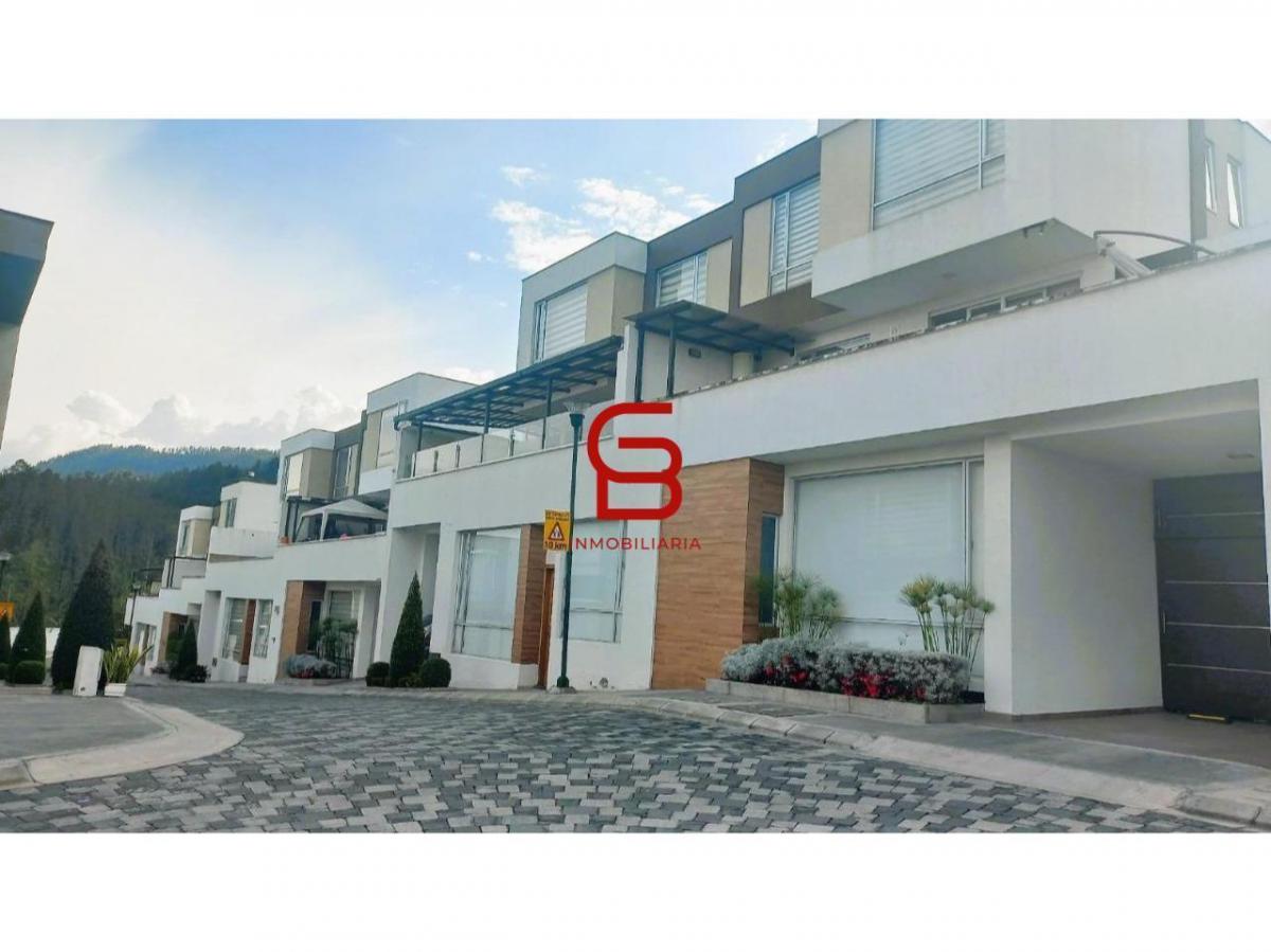 Vendo Casa 3 o 4 Dorm. a 7 Minutos de La Udla Park Nayón — imagen 8