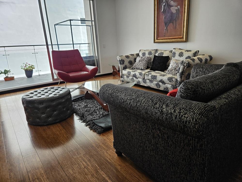 Venta Hermosos y Amplio Departamento Sector Quiteño Libre — imagen 10