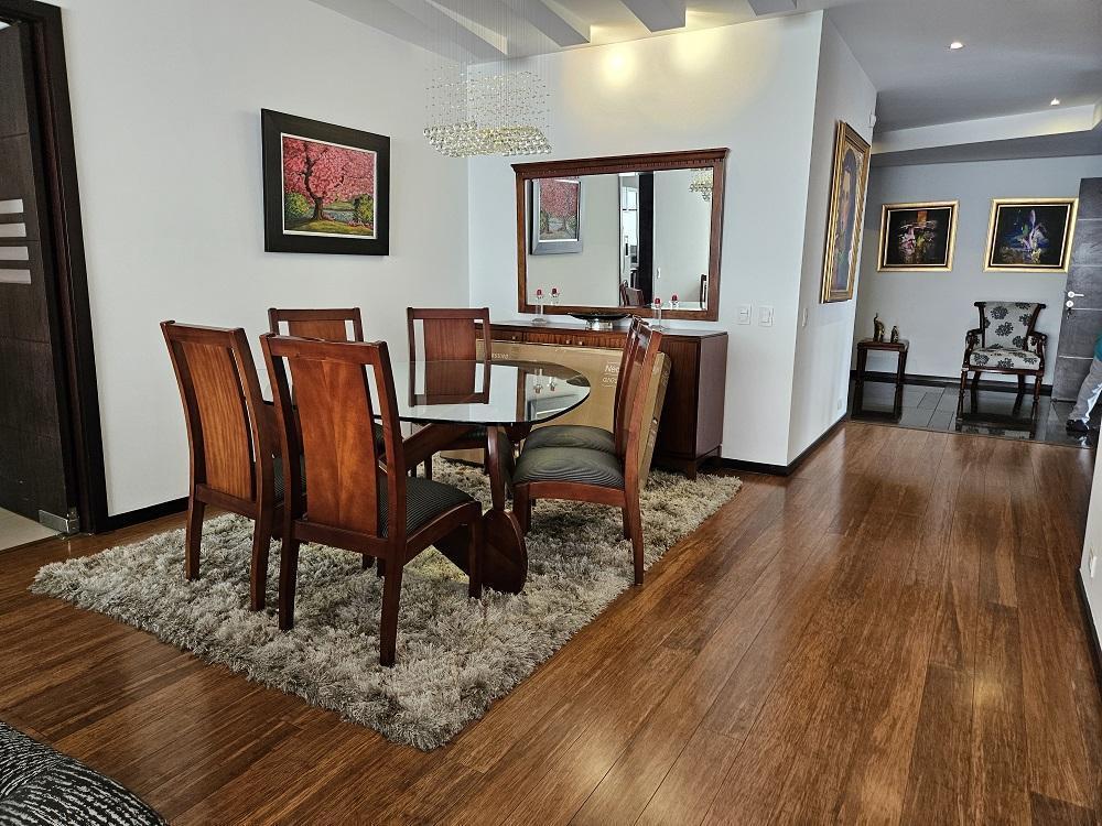 Venta Hermosos y Amplio Departamento Sector Quiteño Libre — imagen 9