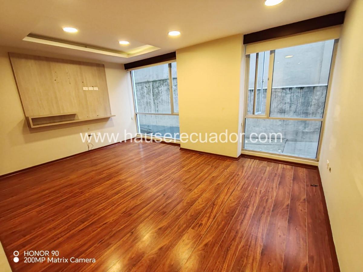 Exclusivo Departamento Dúplex de 2 Dorm. con 3 Parqueaderos, Bodega y Acabados Modernos — imagen 7