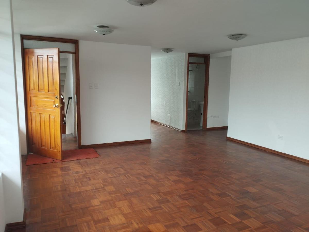 Departamento de Venta Tres Dorm. Norte de Quito — imagen 2