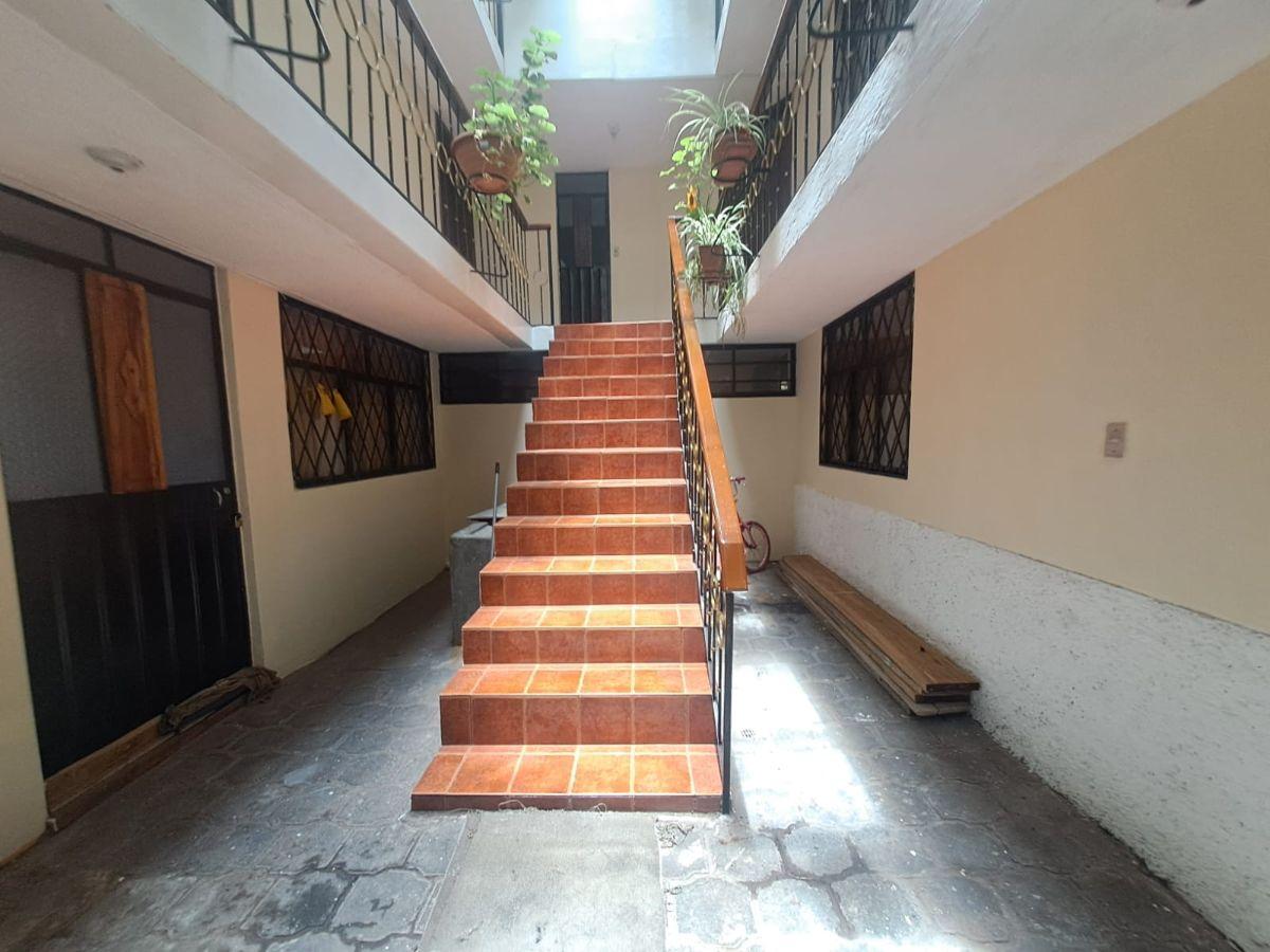Casa Amplia Rentera de 8 Departamentos — imagen 9