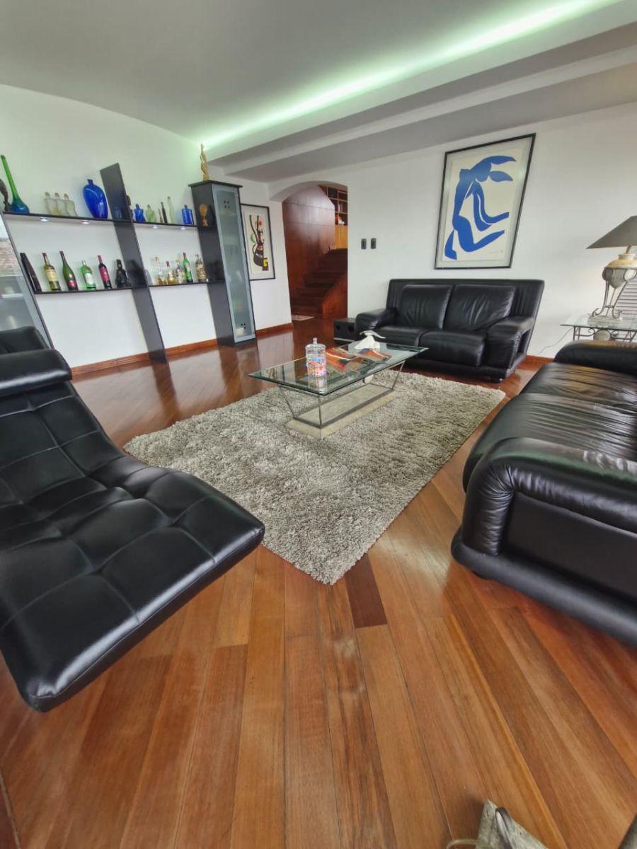 Casa con 737 m² Terreno, 4 Recámaras en Venta y Alquiler, Miravalle — imagen 4