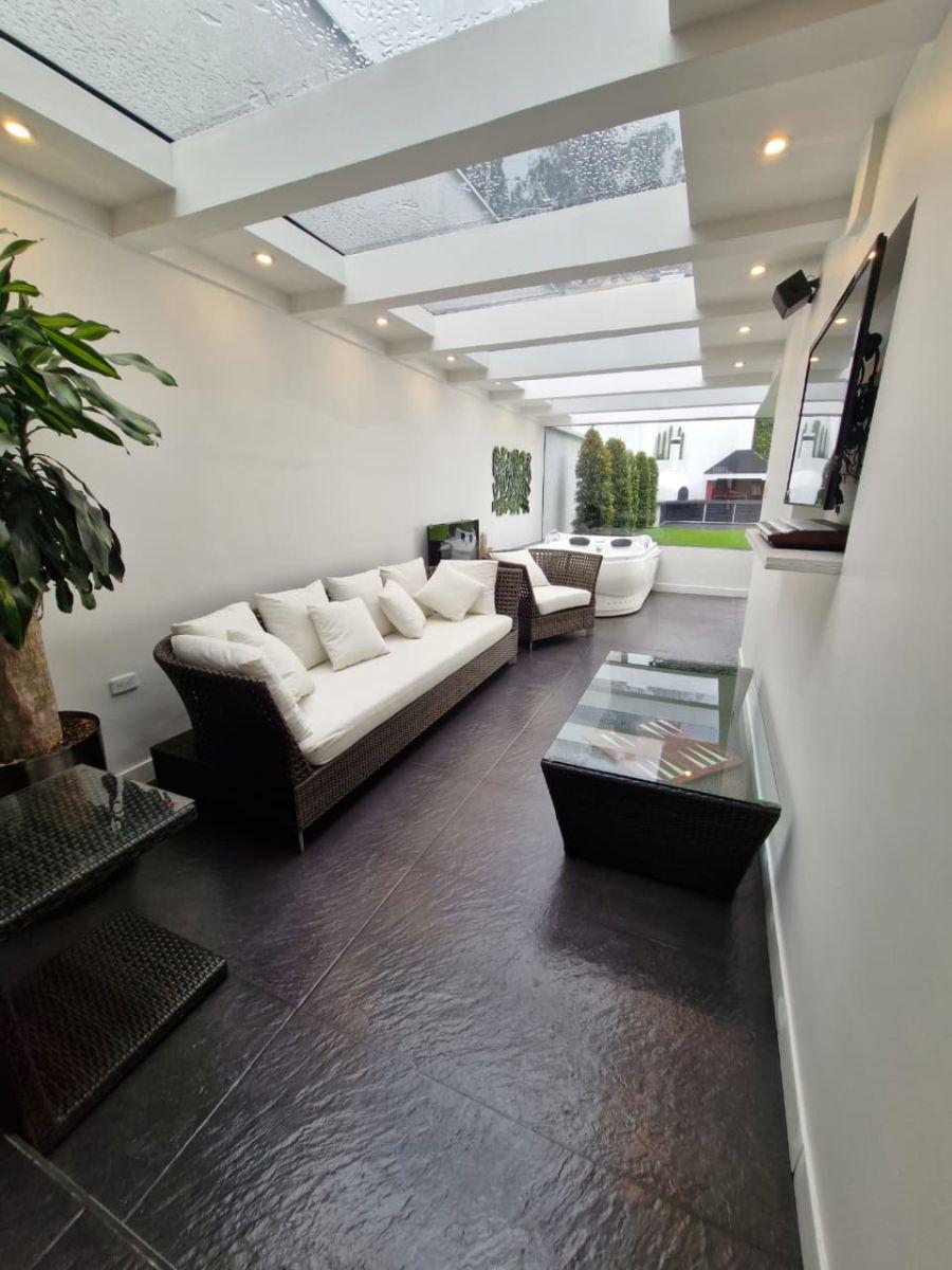 Casa con 737 m² Terreno, 4 Recámaras en Venta y Alquiler, Miravalle — imagen 3