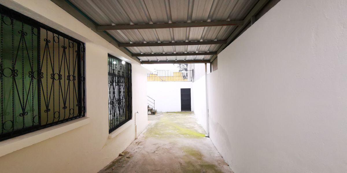 - Casa Independiente + Estudio en Venta | 109 m² | Sector Monserrate – Vía a Conocoto - — imagen 9