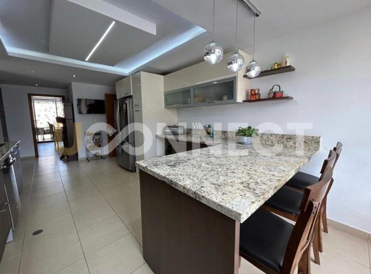 Casa de Venta Tanda 3 Habitaciones, c/u con Baño, Sala Estar, Estudio, Jardín con Area Bbq — imagen 8
