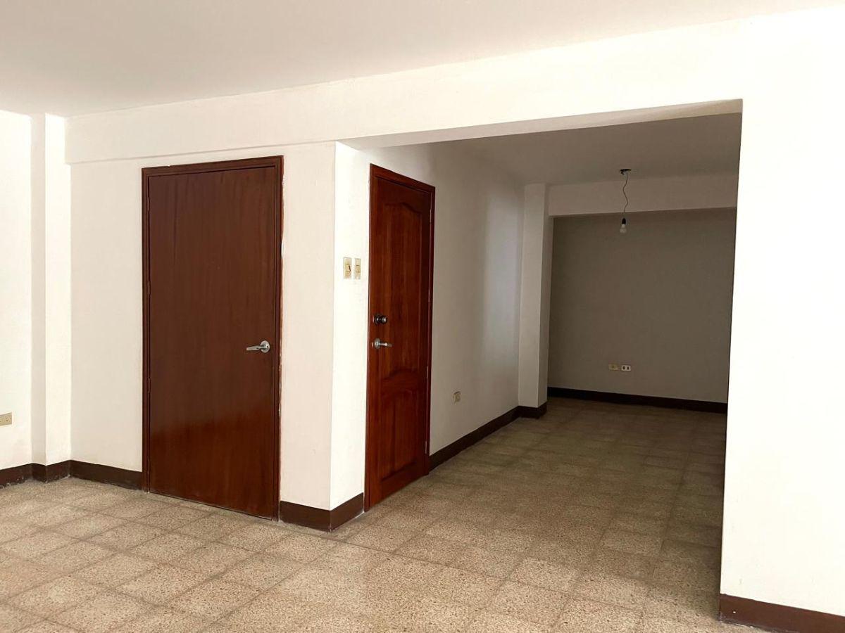 Lomas de Urdesa, Vendo Departamento Segundo Nivel. Sector Porton de Las Lomas. Guayas — imagen 8