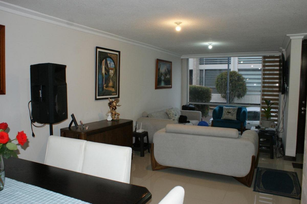 Venta - Casa - Acabados de Lujo - Pomasqui - Norte - Quito — imagen 8