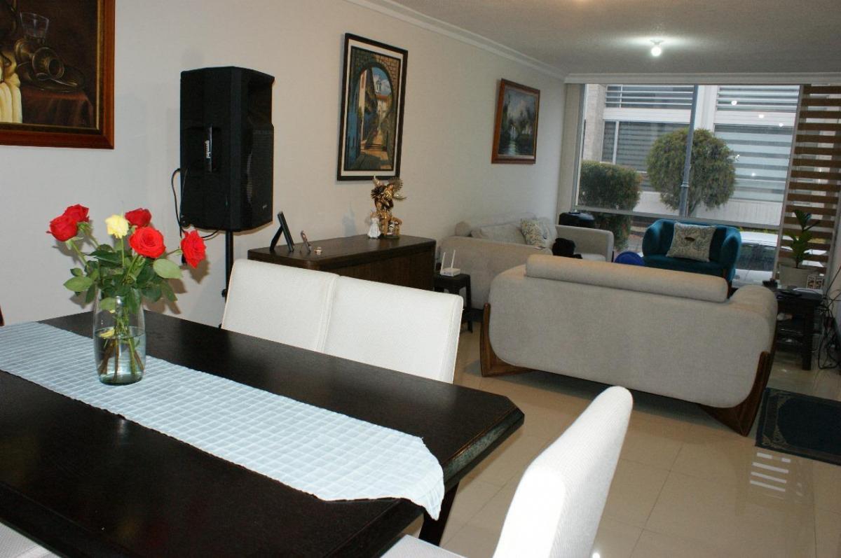 Venta - Casa - Acabados de Lujo - Pomasqui - Norte - Quito — imagen 6