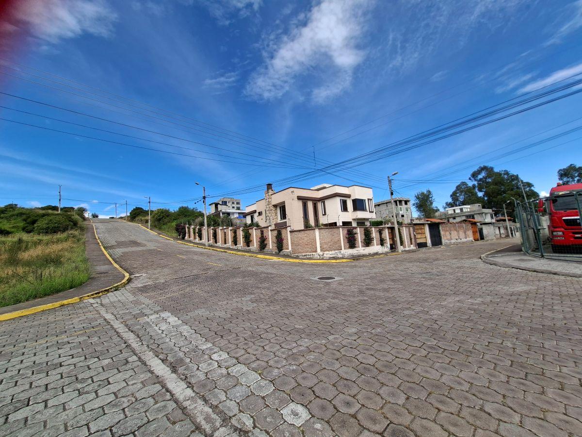 Terrenos Desde 300 m² con Servicios Completos y Biess | a 4 Minutos del Colibrí — imagen 10