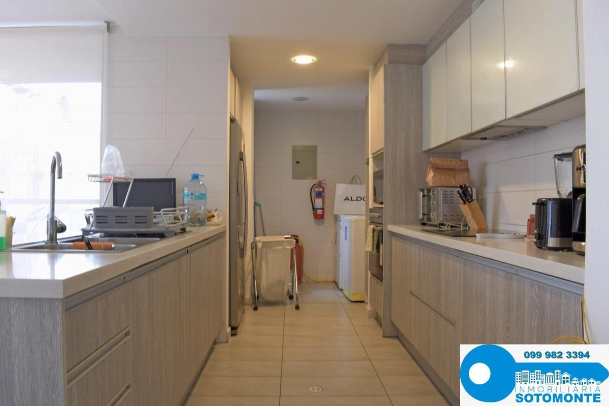 Departamento de Venta Bellavista con Balcon Moderno Piso Alto Linda Vista 3 Hab. Provincia de Pichincha — imagen 8
