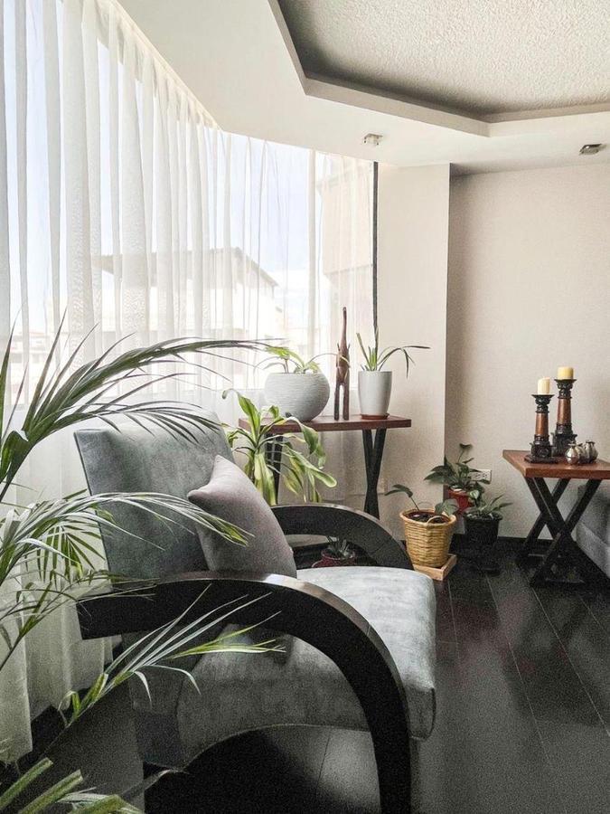 Vendo Departamento de 3 Dorm. Remodelado en El Sector de Solca o Embajada Americana — imagen 8