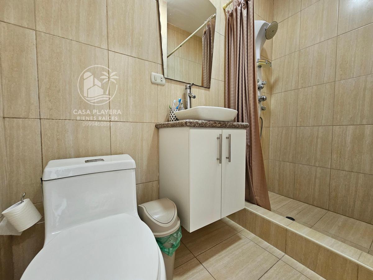 Vendo Lindo Departamento en Sector Residencial a Ta Nsolo 4 Cuadras de La Playa — imagen 6