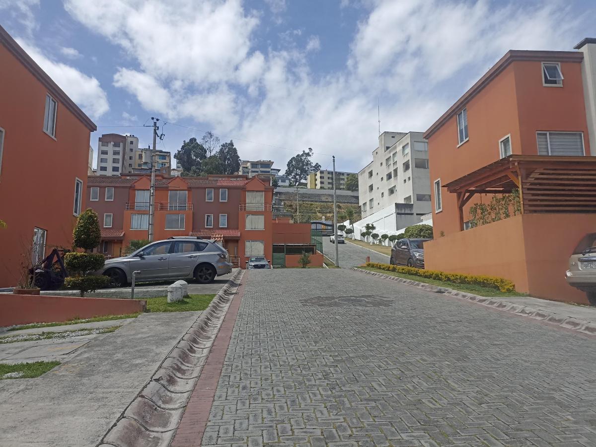 En Venta Hermosa y Amplia Casa, Conj Fontana del Sol, a 2 Minutos del Cc Condado — imagen 7