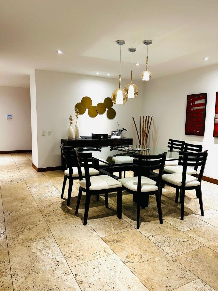 Fabuloso Departamento Sta Lucía con Hermoso Jardín de 170 m² — imagen 7