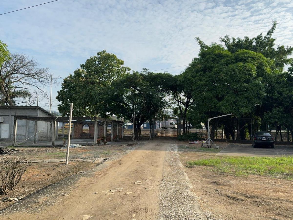 De Oportunidad Terreno en Km 24 Vía Daule a 50 m del Zoológico Pantanal, Guayas — imagen 8